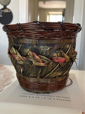Handwoven Brown Wicker Decorative Basket Pot/Planter with Gold and Red Accents